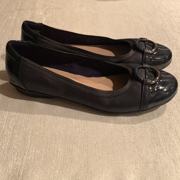 Clarks Gracelin Wind Black & Navy Leather Ballet Flat - Picture 4 of 6